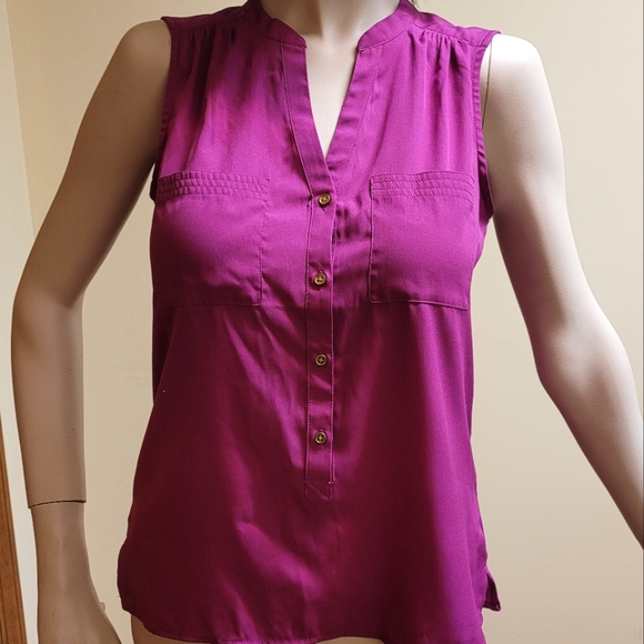 Banana Republic Tops - Banana Republic Pink Petite Sleeveless Blouse